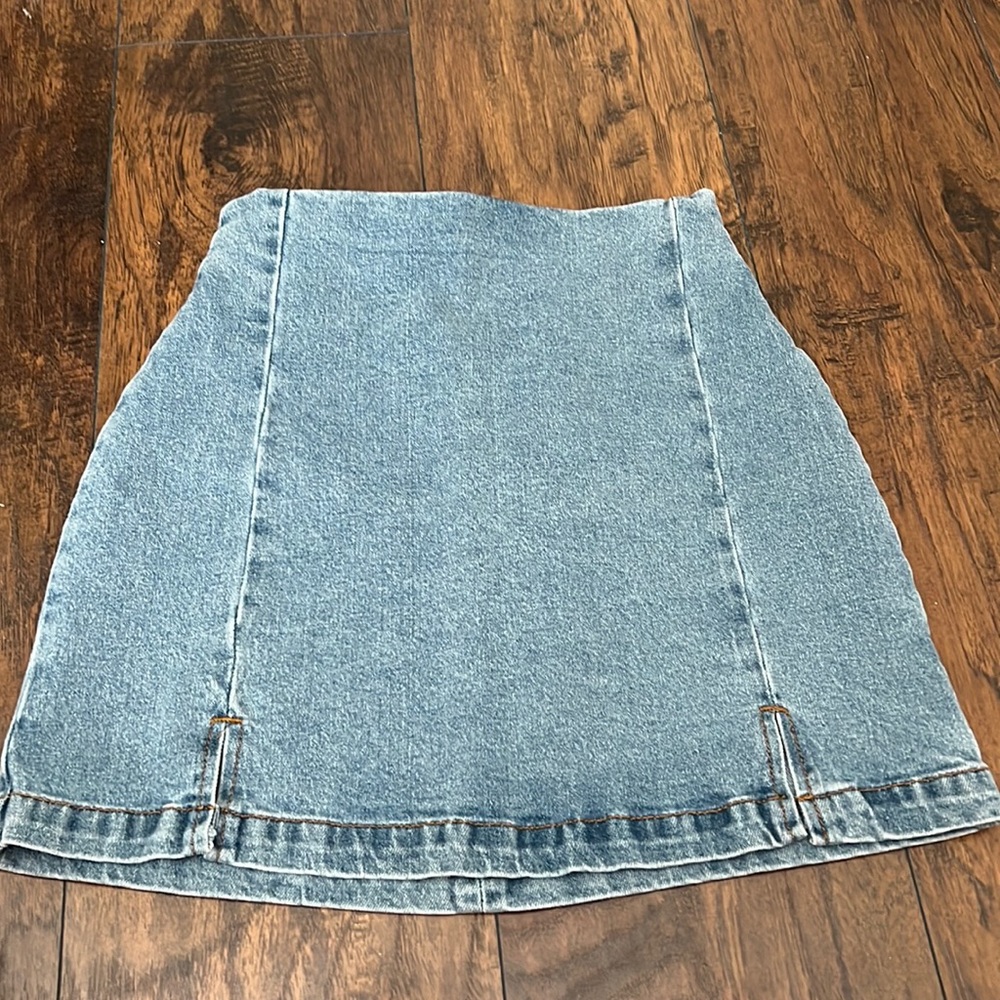 Brandy Melville denim skirt